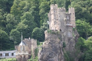 Rheinstein_castle-2